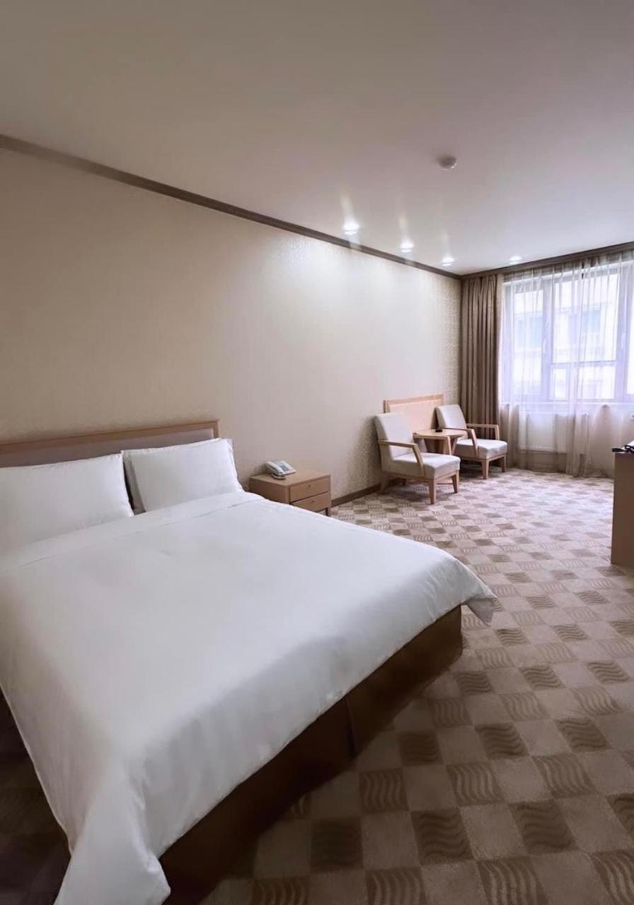 Sunjin Grand Hotel ウランバートル エクステリア 写真
